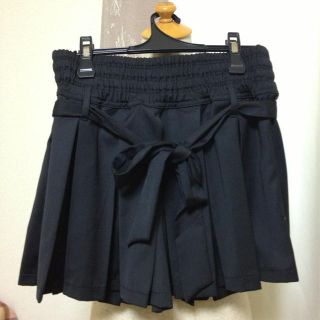 黒のミニキュロット（メール便代金込）(ミニスカート)