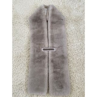 Max Mara(ファー ・ マフラー/ショール)のフリマアイテム一覧 Max Mara(ファー ・ マフラー/ショール)のフリマアイテム一覧