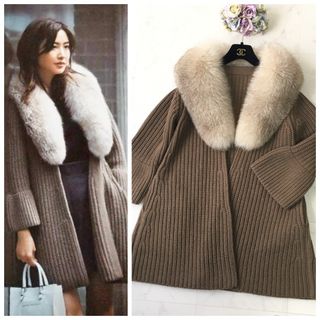 フォクシー(FOXEY)の美品　FOXEY フォクシー　カシミヤ100%  ファー　ニット　コート(毛皮/ファーコート)