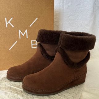 アグ(UGG)のＫＭＢ定価28,600円　ショートブーツ　ブラウン ムートンブーツ(ブーツ)