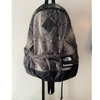 シュプリーム(Supreme)の美品✴︎ Supreme × THE NORTH FACE DayPack(バッグパック/リュック)