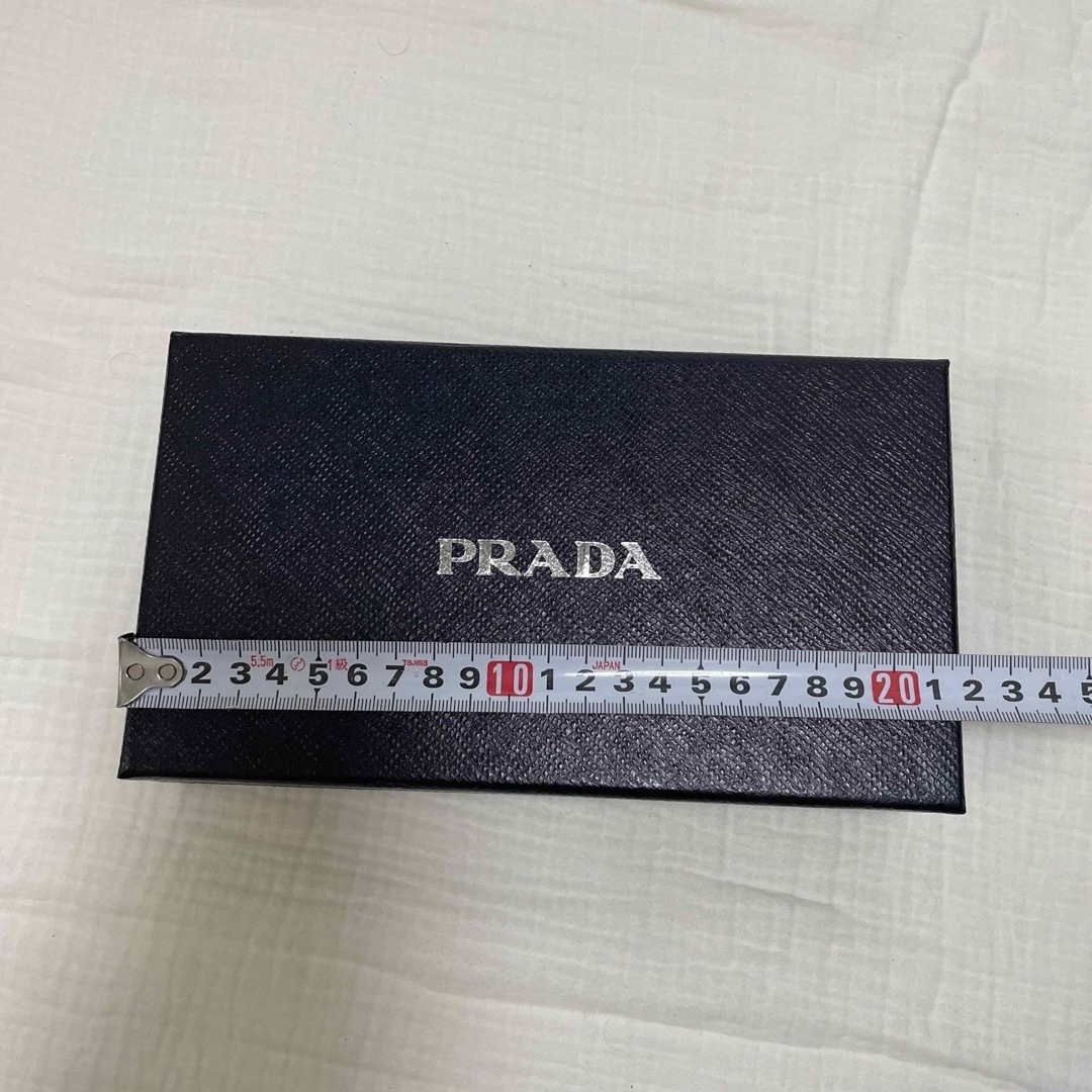 PRADA(プラダ)のプラダ　PRADA  空箱　ボックス　box  長財布 レディースのバッグ(ショップ袋)の商品写真