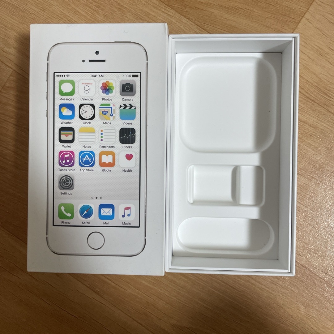 Apple(アップル)のiPhone5 スマホ/家電/カメラのスマートフォン/携帯電話(スマートフォン本体)の商品写真