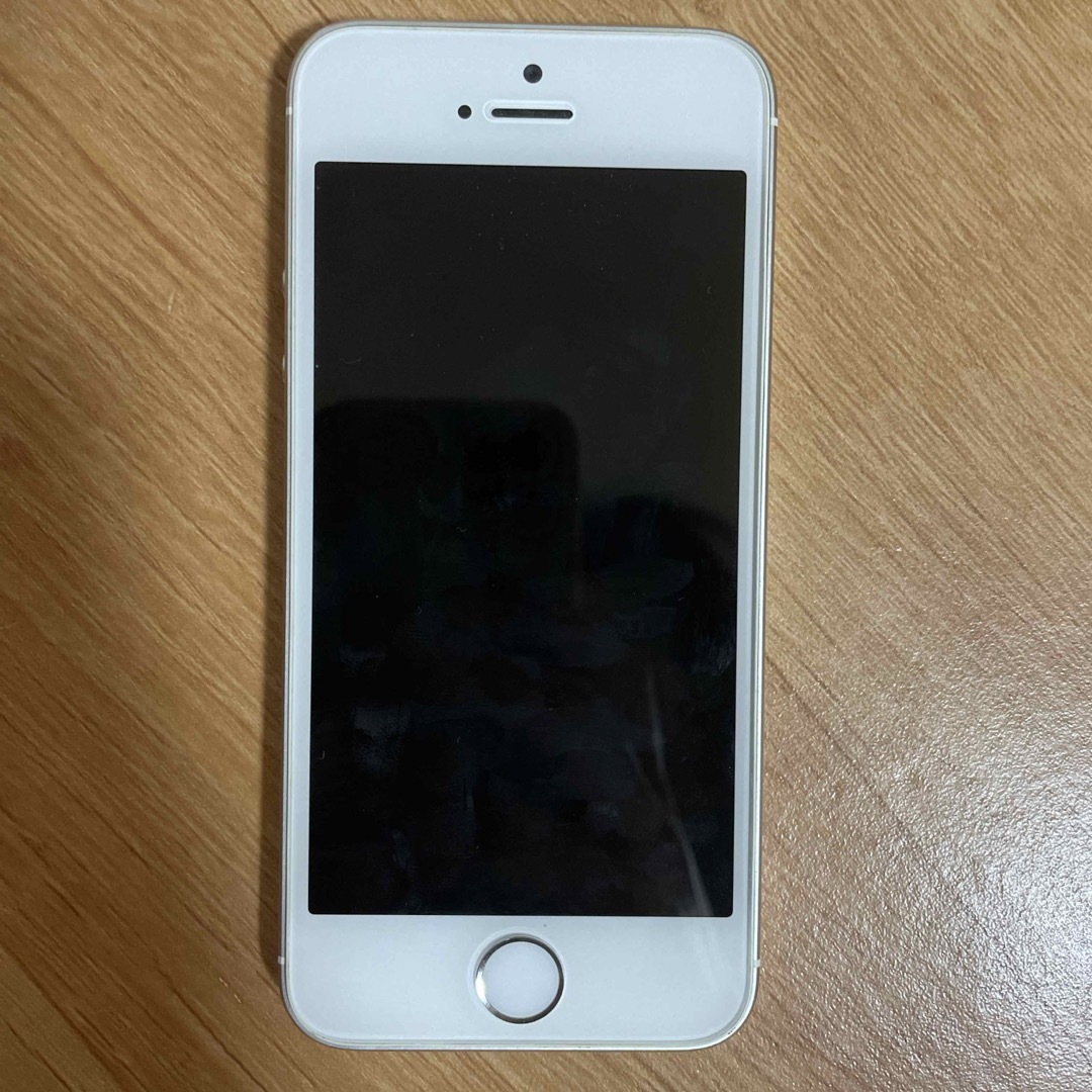 Apple(アップル)のiPhone5 スマホ/家電/カメラのスマートフォン/携帯電話(スマートフォン本体)の商品写真