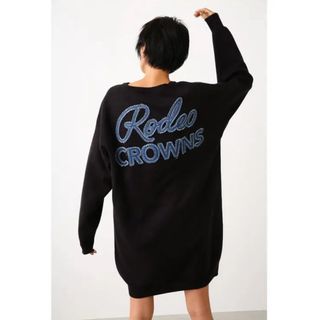 ロデオクラウンズワイドボウル(RODEO CROWNS WIDE BOWL)のニットデニムポケットVネックワンピース(ひざ丈ワンピース)