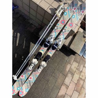 サロモン(SALOMON)のスキー　スキー板 ストック サロモン salomon 140cm 花柄(板)