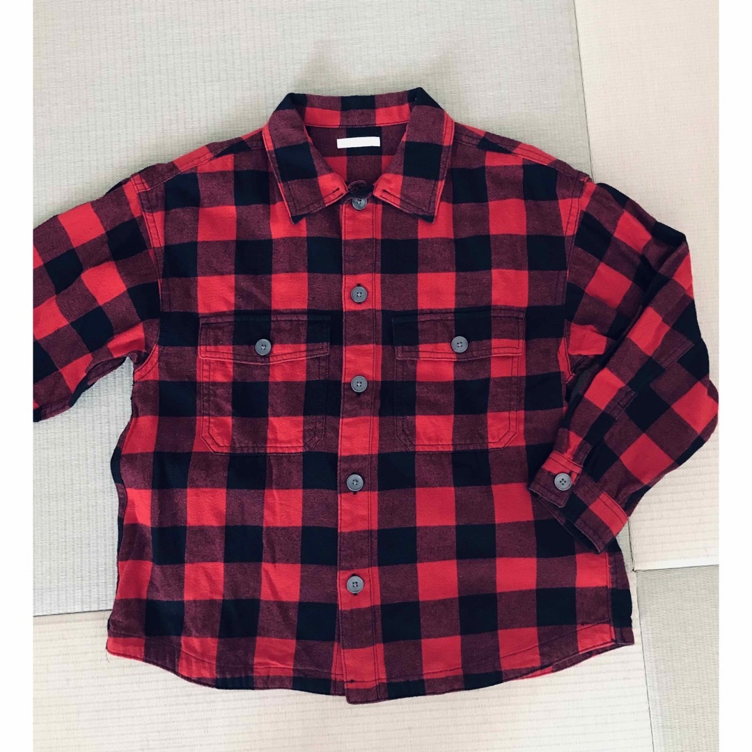 GU(ジーユー)のGU キッズ　チェック　ネルシャツ　 キッズ/ベビー/マタニティのキッズ服男の子用(90cm~)(Tシャツ/カットソー)の商品写真