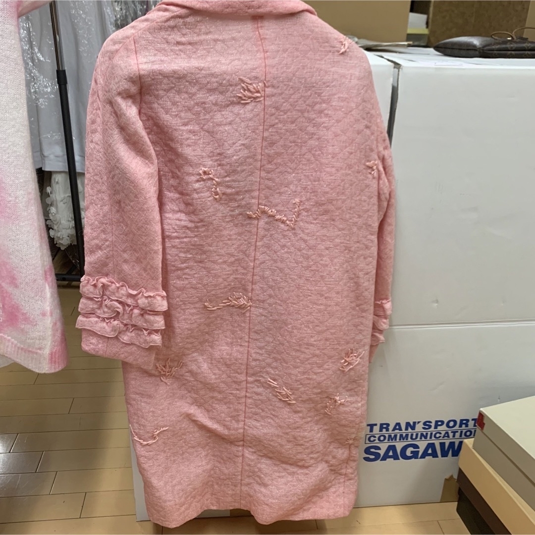 miumiu(ミュウミュウ)のmiumiuピンクコート レディースのジャケット/アウター(ロングコート)の商品写真