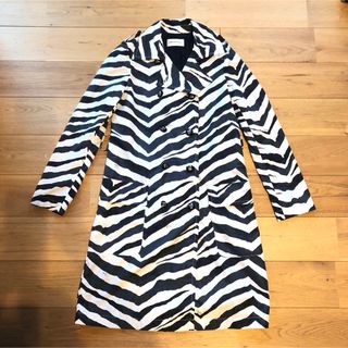 エミリオプッチ(EMILIO PUCCI)のエミリオプッチ EMILIOPUCCI  ゼブラ柄 ハーフコート レインコート(ピーコート)