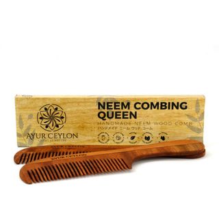 NEEM COMBING QUEEN木製アーユルヴェーダ櫛(ニーム　コーム)1本(ヘアブラシ/クシ)