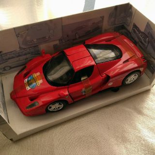 フェラーリ(Ferrari)のエンツォ・フェラーリ 1/18(ミニカー)