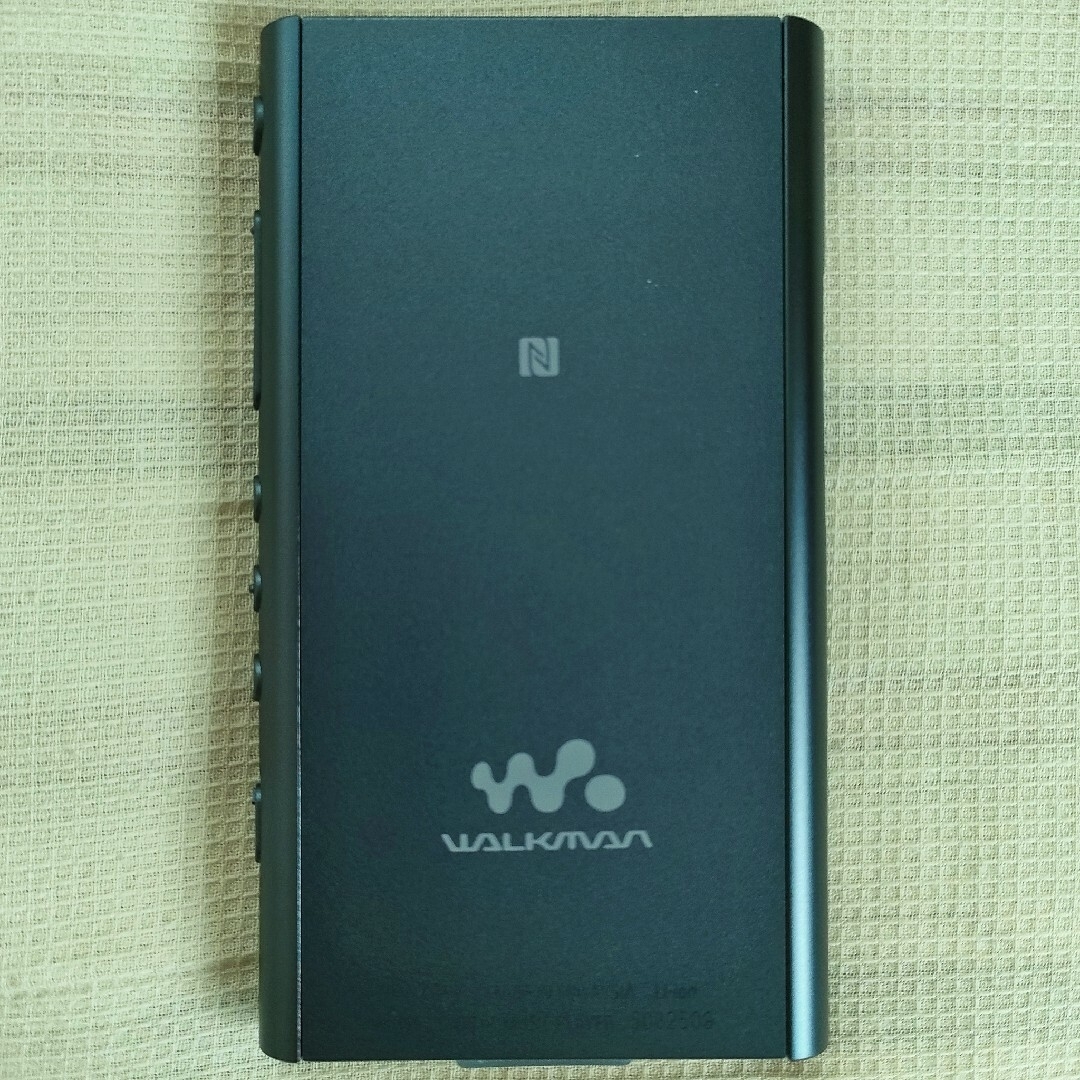 WALKMAN(ウォークマン)のWALKMAN NW-A50 スマホ/家電/カメラのオーディオ機器(ポータブルプレーヤー)の商品写真