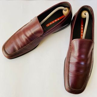 プラダ(PRADA)のPRADA  濃茶 & TOD'S 黒 ローファー 26cm 2足セット(ドレス/ビジネス)