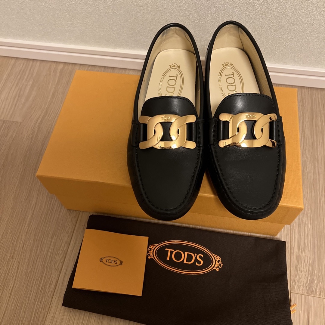 TOD'S トッズ ローファー シューズ　ケイト ゴンミーニ レザー　3639SのTOD