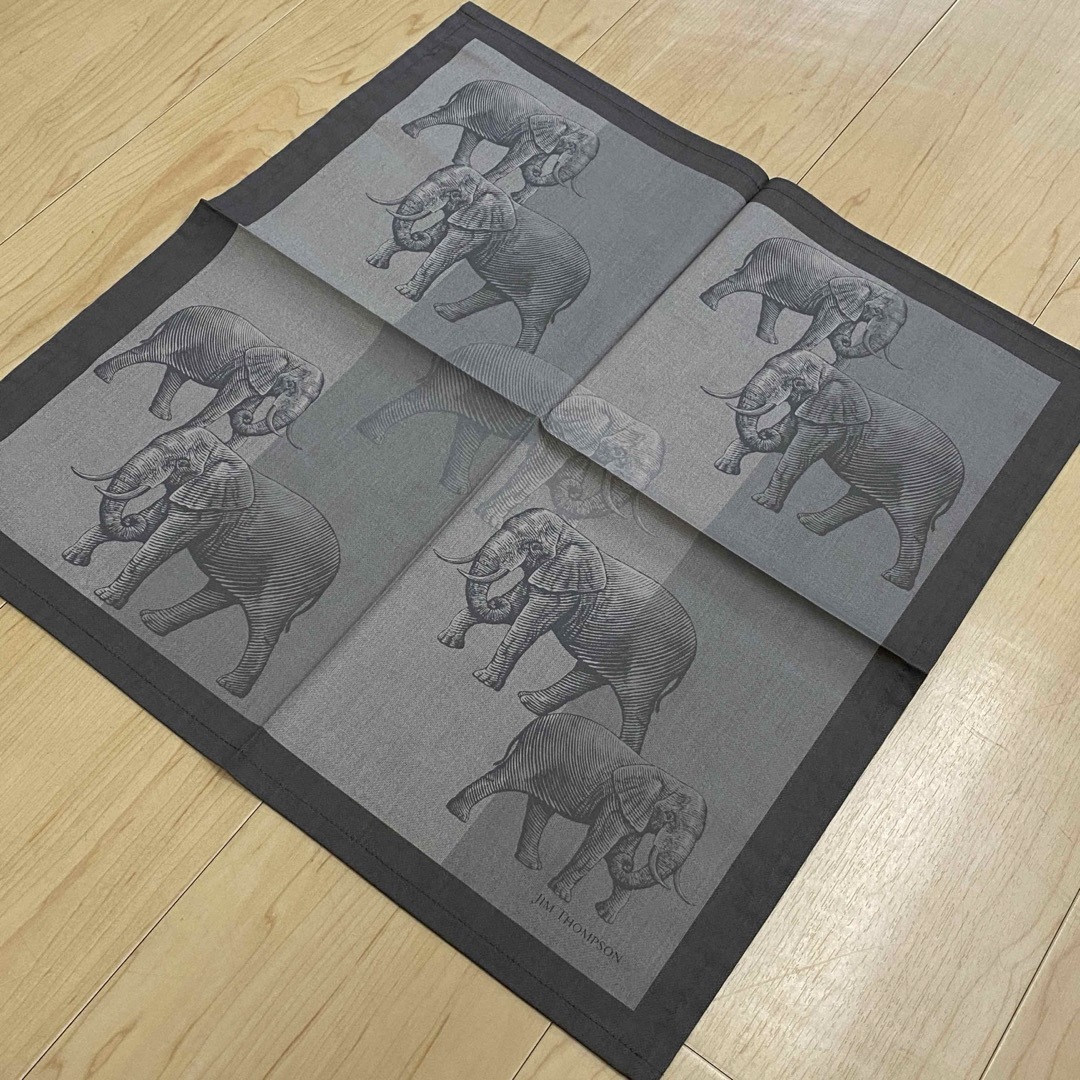 Jim Thompson(ジムトンプソン)のジムトンプソン　ハンカチ　スカーフ　コットン100％　ぞう　ゾウ　象　no.18 レディースのファッション小物(バンダナ/スカーフ)の商品写真