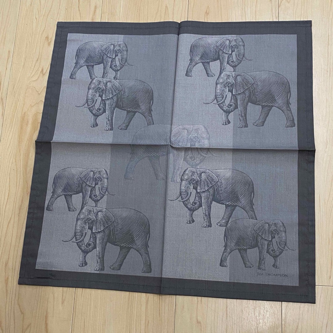 Jim Thompson(ジムトンプソン)のジムトンプソン　ハンカチ　スカーフ　コットン100％　ぞう　ゾウ　象　no.18 レディースのファッション小物(バンダナ/スカーフ)の商品写真