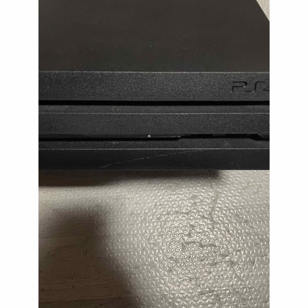PlayStation4(プレイステーション4)の【ユーキ.K様専用】PlayStation4 Pro 本体CUH-7200B  エンタメ/ホビーのゲームソフト/ゲーム機本体(家庭用ゲーム機本体)の商品写真
