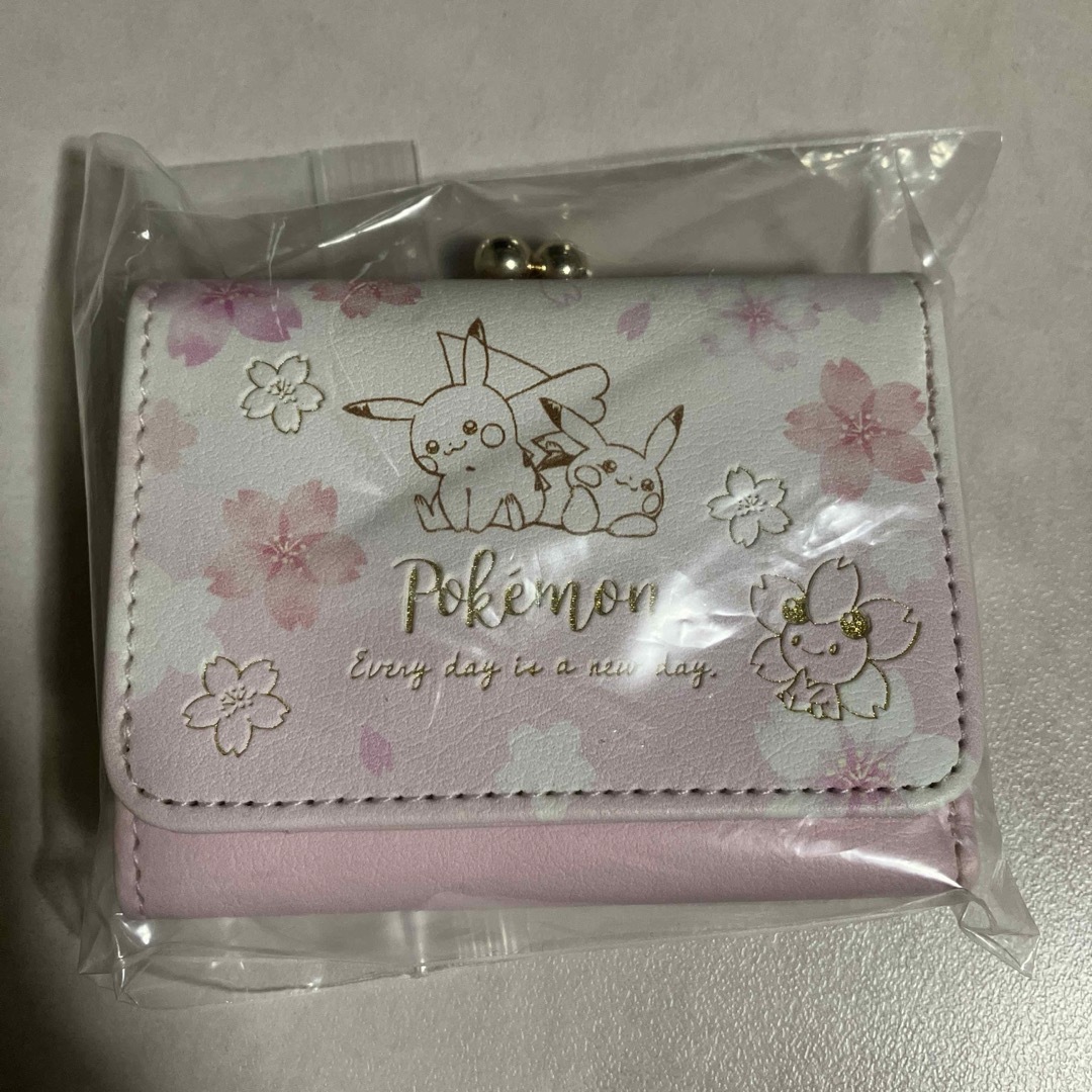 ポケモン - ポケモン ピカチュウ 桜 財布 折り財布 ミニ財布 ポケモン - ポケモン ピカチュウ 桜 財布 折り財布 ミニ財布