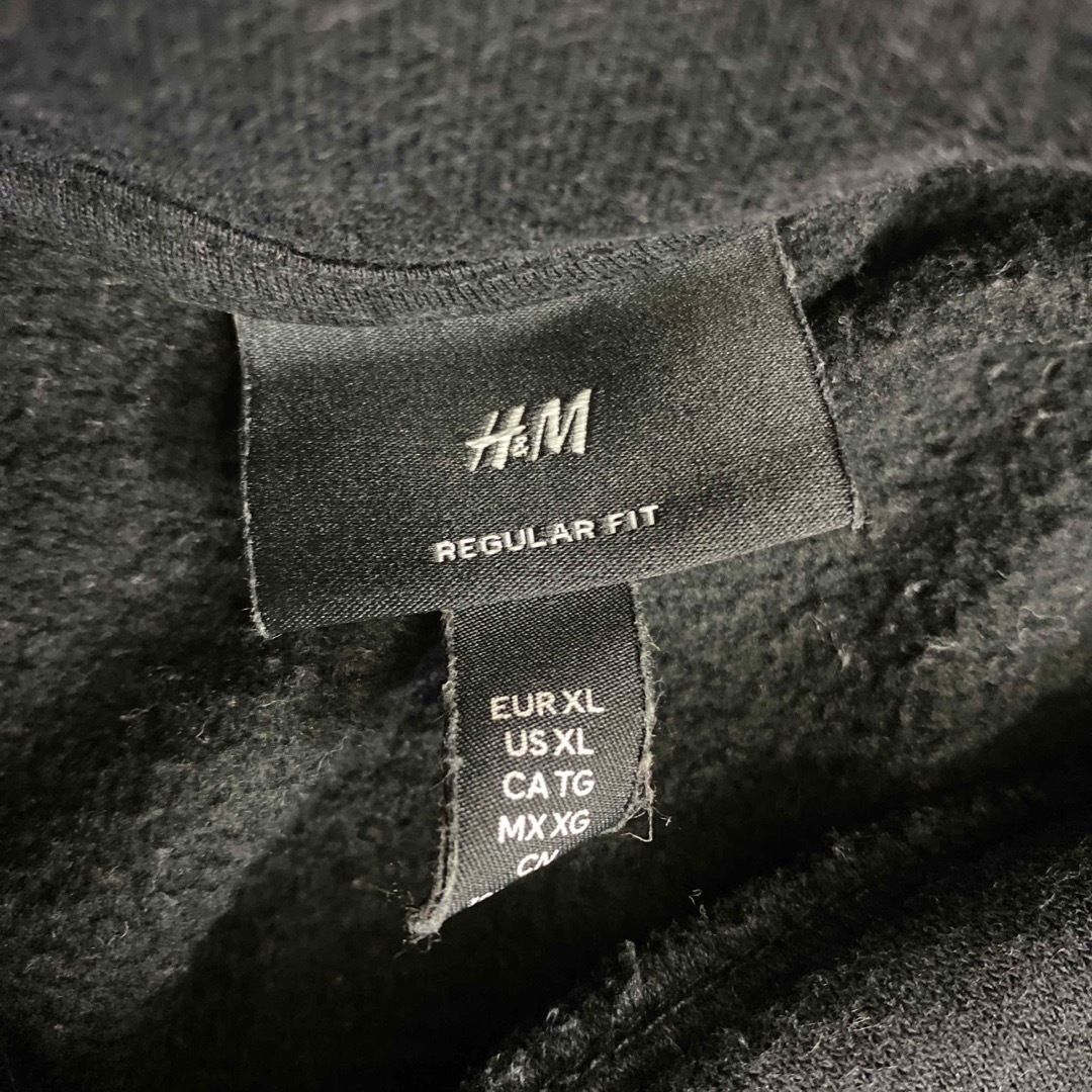 H&M(エイチアンドエム)のH&M  スウェットパーカー フード　黒　 メンズのトップス(スウェット)の商品写真