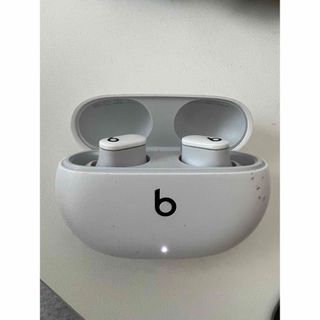 ビーツバイドクタードレ(Beats by Dr Dre)のbeats studio buds ホワイト(ヘッドフォン/イヤフォン)