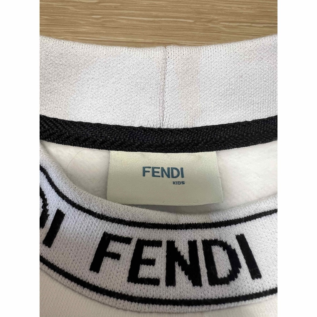 FENDI(フェンディ)のFENDI 平野紫耀着用 ロゴトップス レディースのトップス(Tシャツ(半袖/袖なし))の商品写真