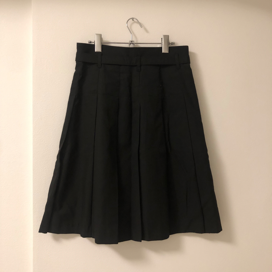 SM2(サマンサモスモス)のSM2 サマンサモスモス　プリーツブラック黒スカート レディースのスカート(ひざ丈スカート)の商品写真