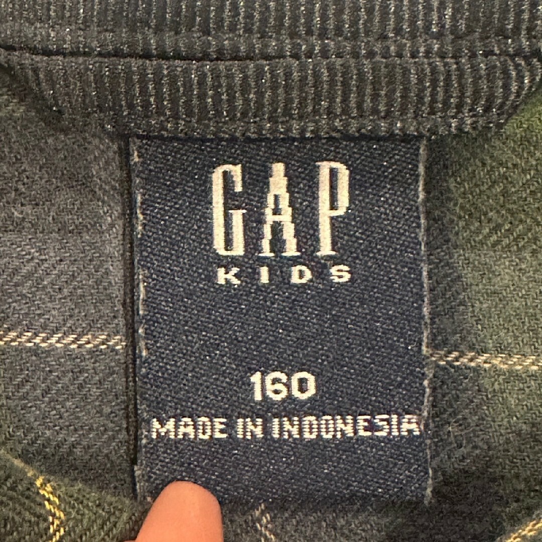 GAP Kids(ギャップキッズ)のギャップ　GAP KIDS　長袖シャツ　チェック柄　グリーン キッズ/ベビー/マタニティのキッズ服男の子用(90cm~)(ブラウス)の商品写真