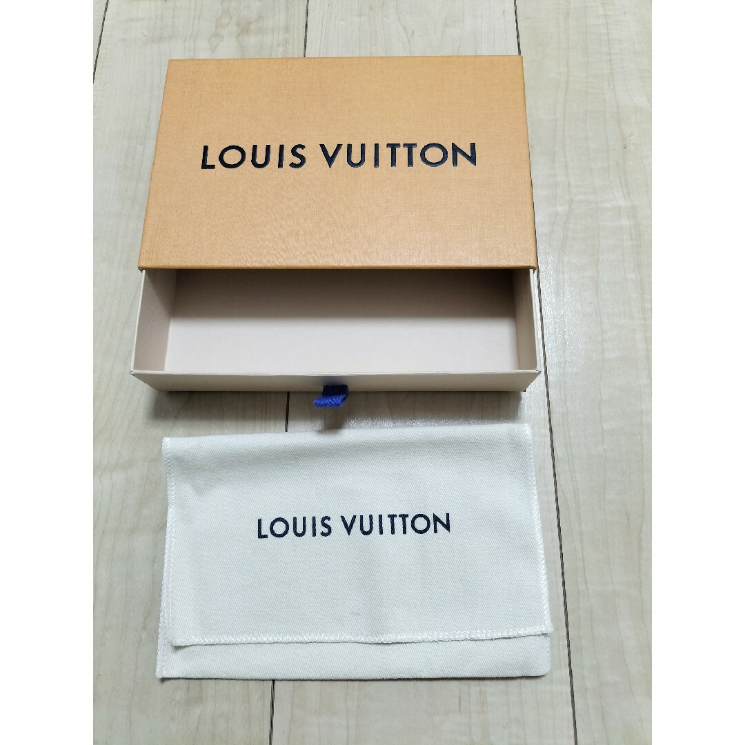 LOUIS VUITTON(ルイヴィトン)のルイヴィトン　空箱　袋 レディースのバッグ(ショップ袋)の商品写真