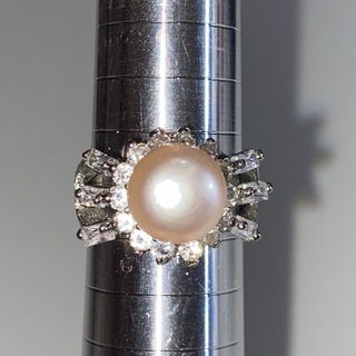 昭和な指輪　イミテーションリング　真珠と聞きましたが私には鑑定できません(リング(指輪))
