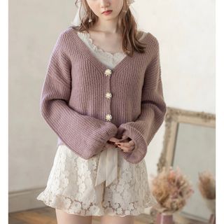 グレイル(GRL)の新品　grl グレイル　パールボタンショートニットカーディガン　カーディガン(ニット/セーター)