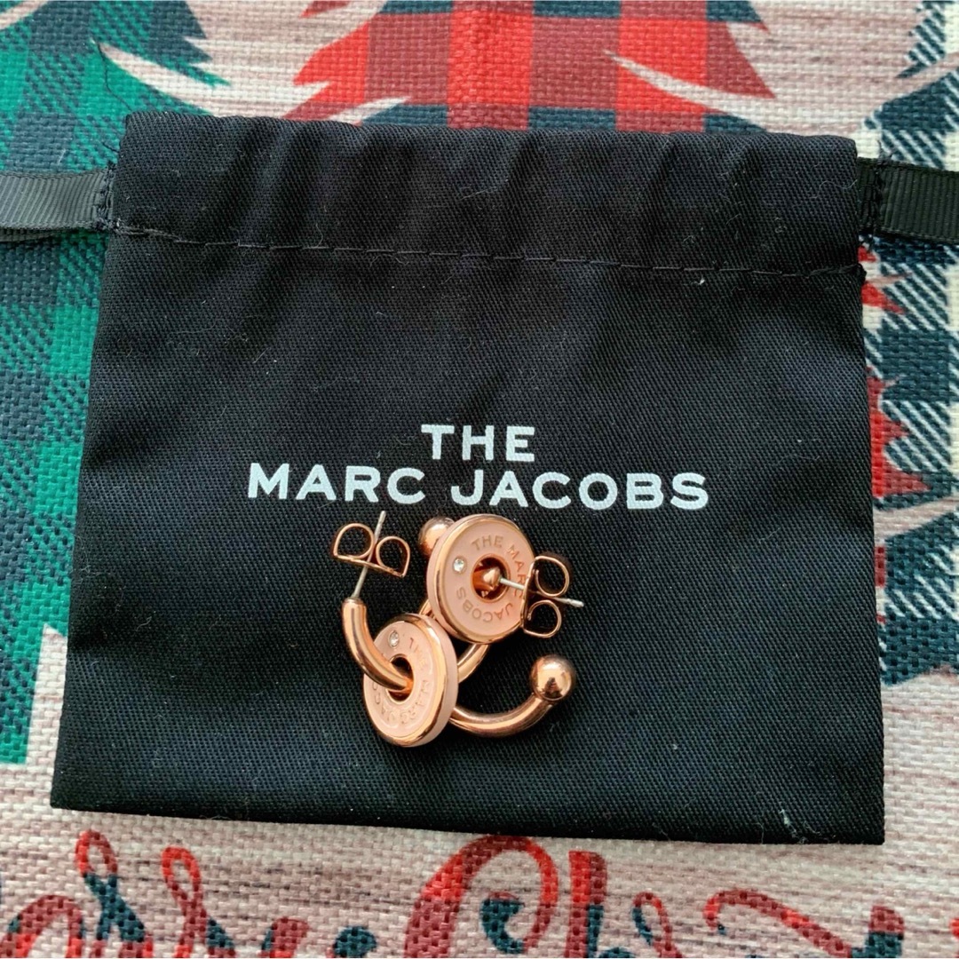 MARC JACOBS(マークジェイコブス)のマークジェイコブスMARC JACOBS ピアス  ピンク×ピンクゴールド レディースのアクセサリー(ピアス)の商品写真