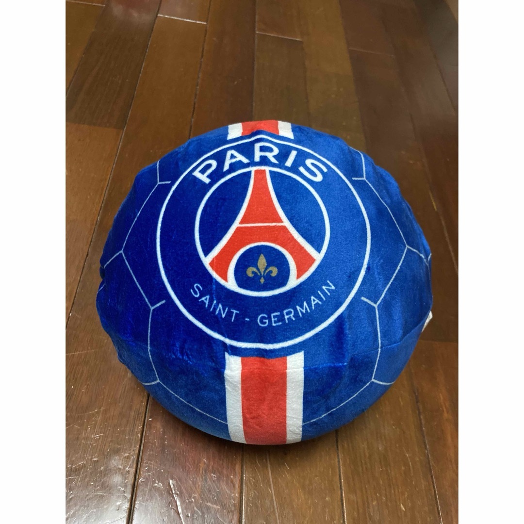 Paris Saint-Germain(パリサンジェルマン)の非圧縮発送　パリサンジェルマン　PSG クッション　4点セット スポーツ/アウトドアのサッカー/フットサル(ウェア)の商品写真