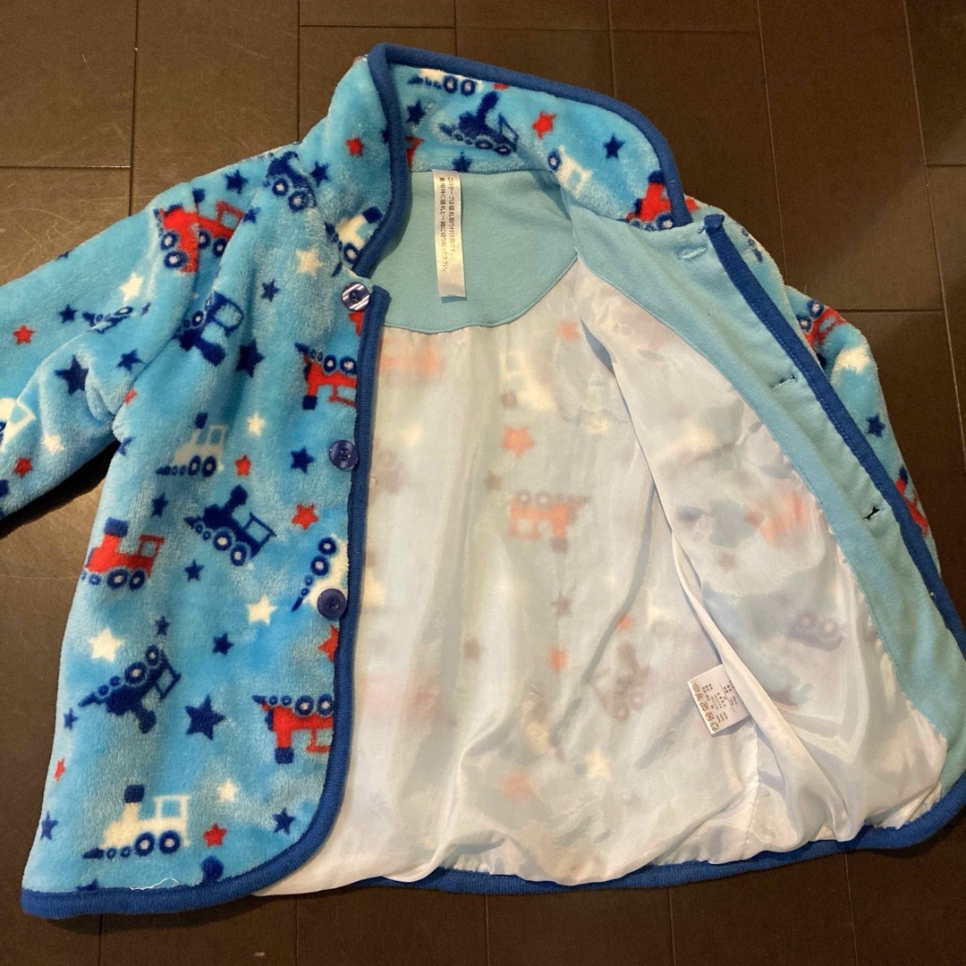 西松屋(ニシマツヤ)の長袖スリーパー キッズ/ベビー/マタニティのキッズ服男の子用(90cm~)(パジャマ)の商品写真