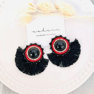 レトロ カラフル ビーズ刺繍×フリンジタッセルピアス/イヤリング(レッド)(ピアス)