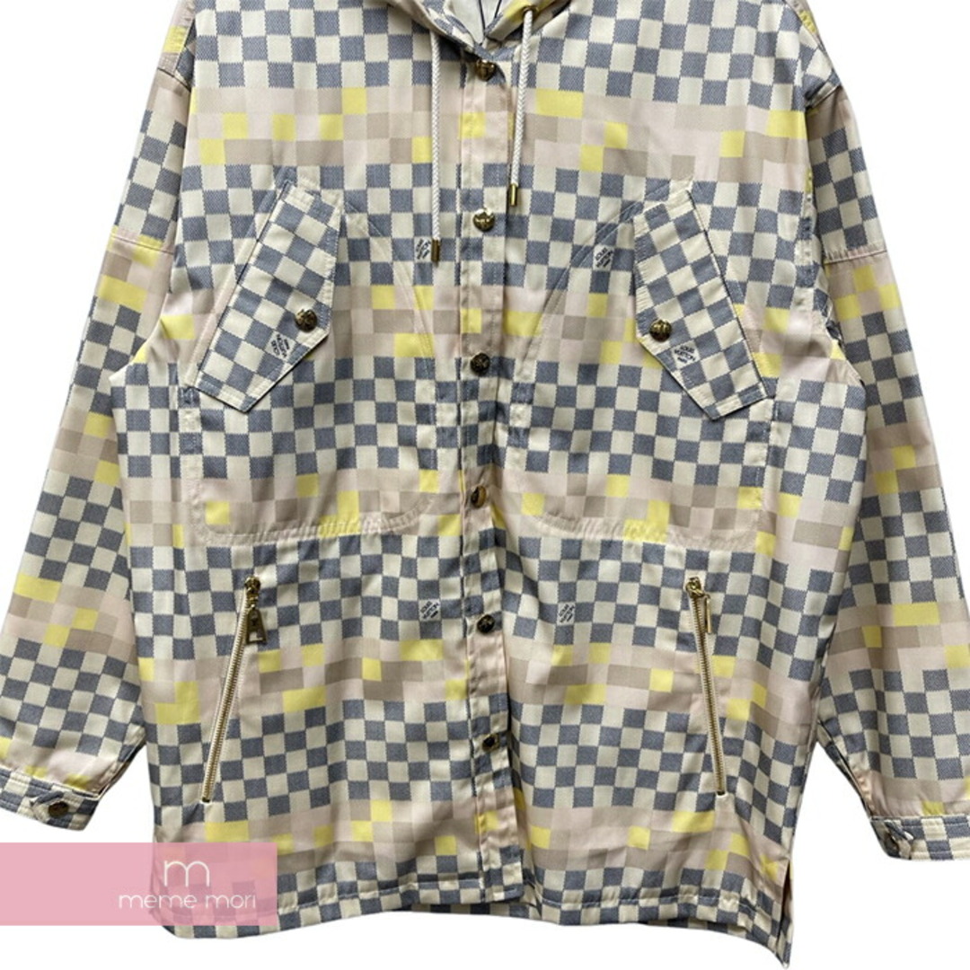 LOUIS VUITTON(ルイヴィトン)のLOUIS VUITTON 2022SS Damier Pattern Parka Jacket 1AA82W ルイヴィトン ダミエパターンパーカージャケット ナイロンブルゾン ピクセルダミエ 総柄ロゴ メタルロゴボタン ベージュ サイズ38【231126】【新古品】【me04】 メンズのジャケット/アウター(その他)の商品写真