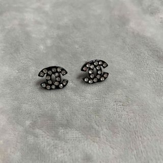 ピアス(ピアス)