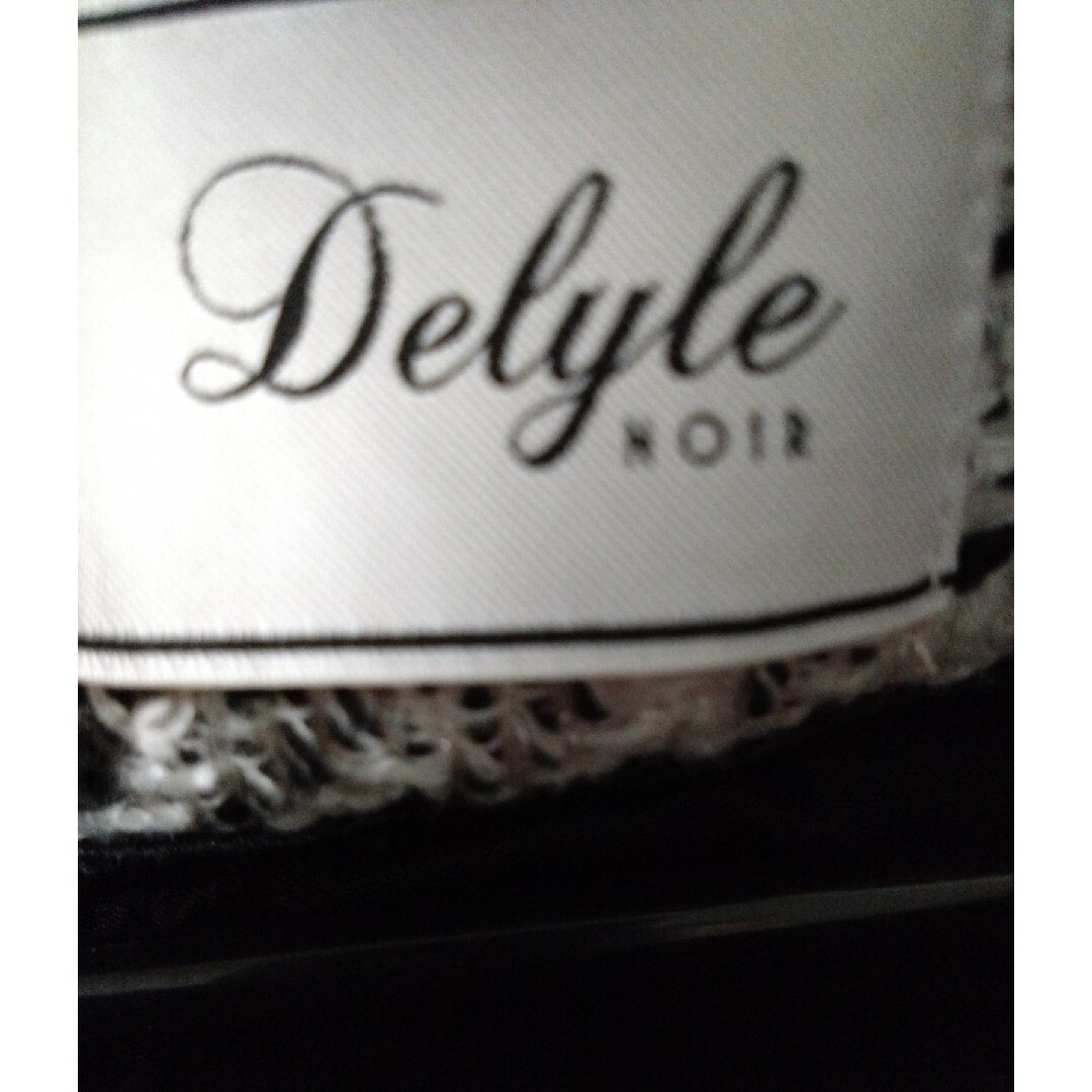 Delyle NOIR(デイライルノアール)のDelylenoir  少々難アリ、ジャガードジャケット、2 レディースのジャケット/アウター(ノーカラージャケット)の商品写真