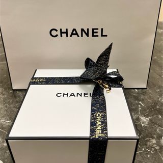 シャネル(CHANEL)の【2023年新品】シャネル　ルリフト ラクレームマンチャーム付き✨(キーホルダー)