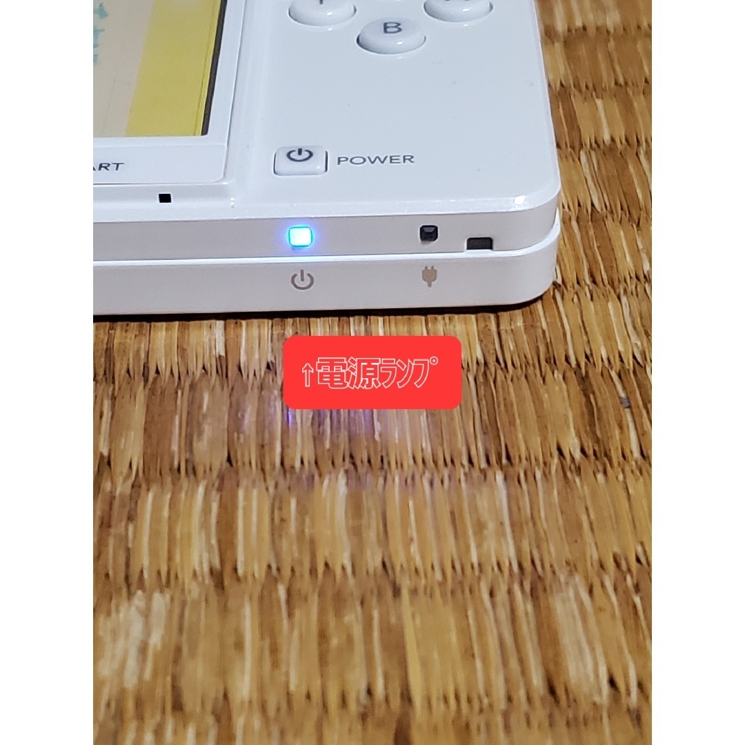 Nintendo 3DS本体 ﾎﾜｲﾄ 脳ﾄﾚｿﾌﾄ付 取説付属品完備 動作OK