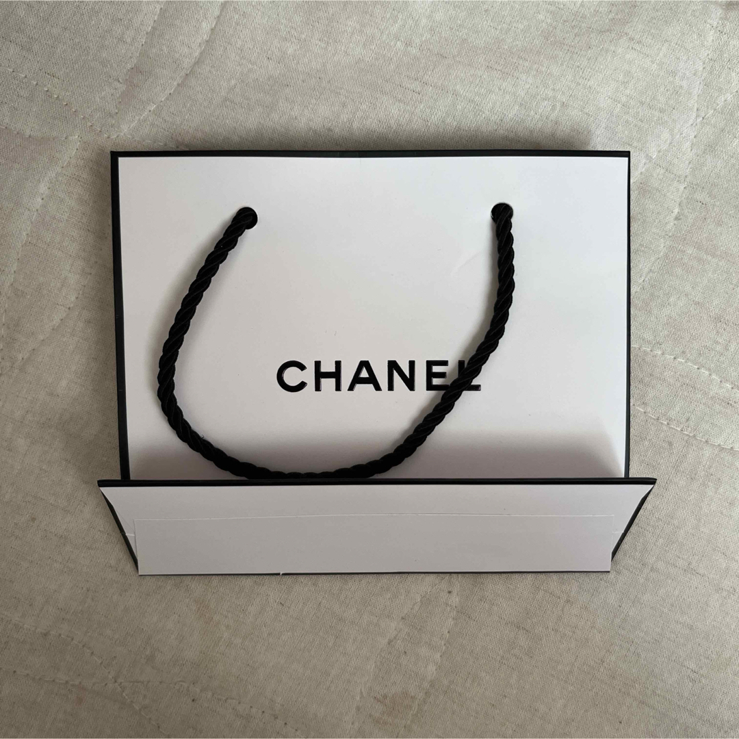 CHANEL(シャネル)のCHANEL ショップバック 香水空き箱 セット レディースのバッグ(ショップ袋)の商品写真