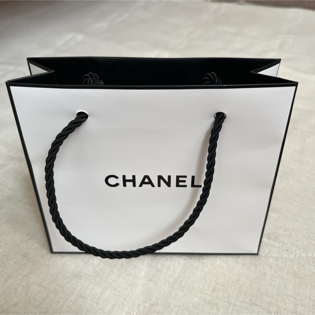 CHANEL(シャネル)のCHANEL ショップバック 香水空き箱 セット レディースのバッグ(ショップ袋)の商品写真