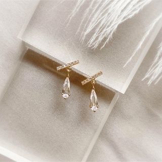 アーカー(AHKAH)の【p18】crystal & zirconia bar pierce 18kgp(ピアス)