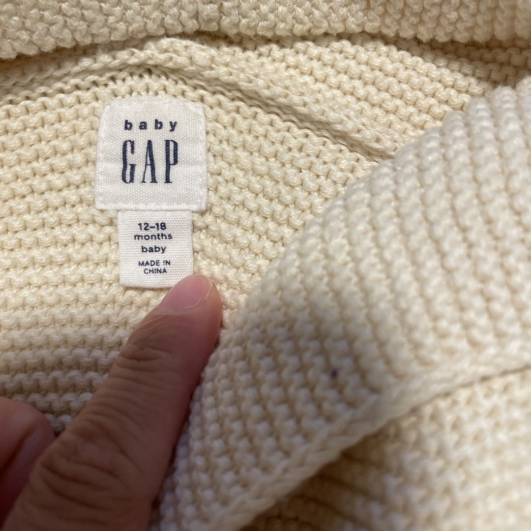 GAP(ギャップ)のGAP クマ　ニット　カーディガン　アイボリー キッズ/ベビー/マタニティのキッズ服女の子用(90cm~)(カーディガン)の商品写真