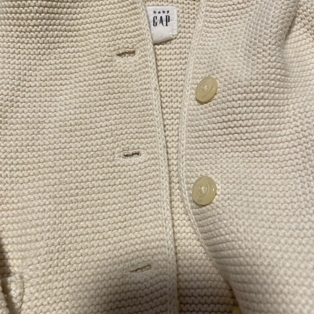 GAP(ギャップ)のGAP クマ　ニット　カーディガン　アイボリー キッズ/ベビー/マタニティのキッズ服女の子用(90cm~)(カーディガン)の商品写真