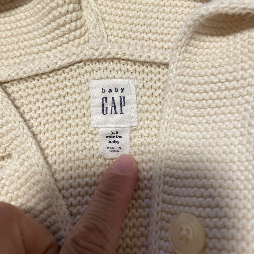 GAP(ギャップ)のGAP クマ　ニット　カーディガン　アイボリー キッズ/ベビー/マタニティのキッズ服女の子用(90cm~)(カーディガン)の商品写真