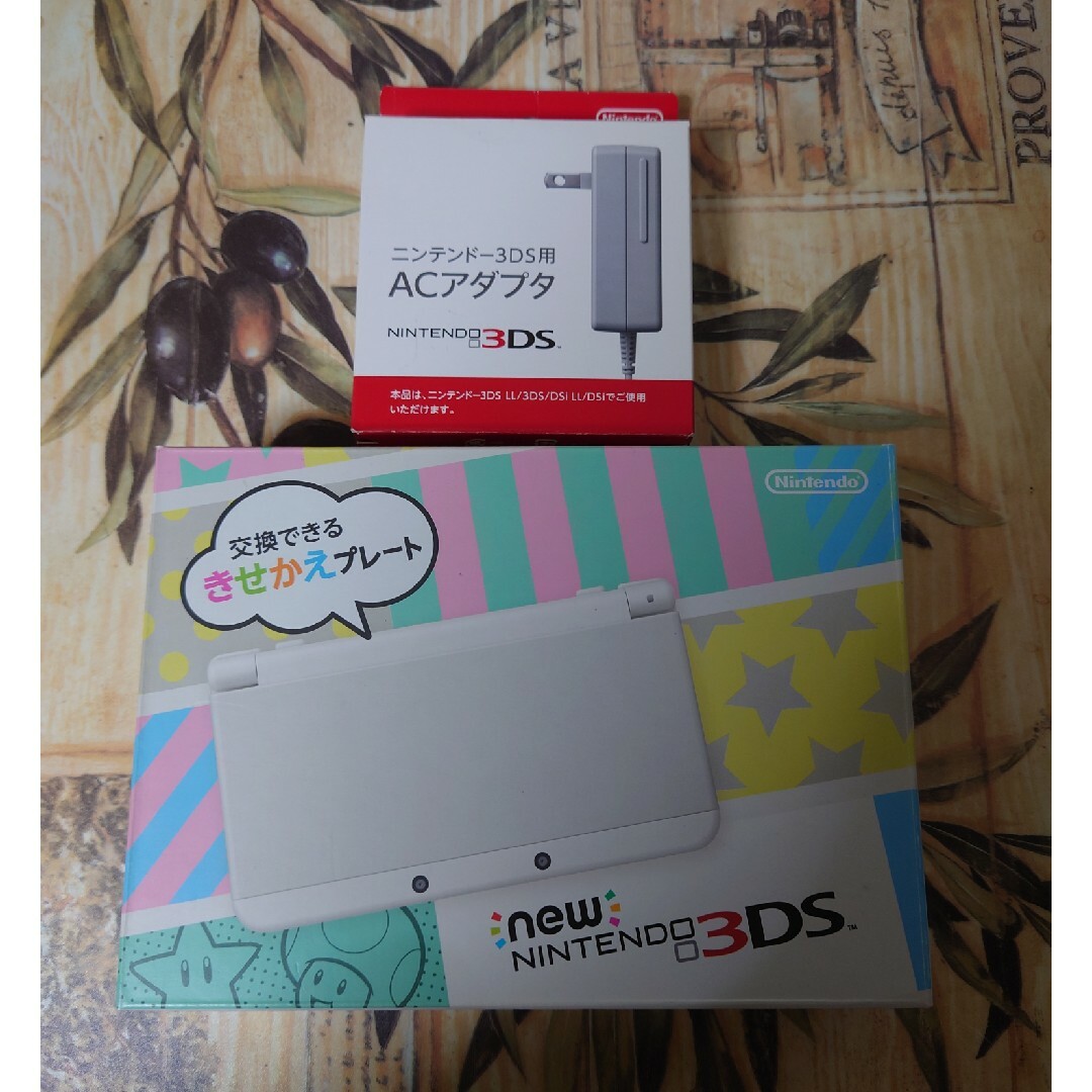 NEW ニンテンドー 3DS ホワイNintendoト超美品