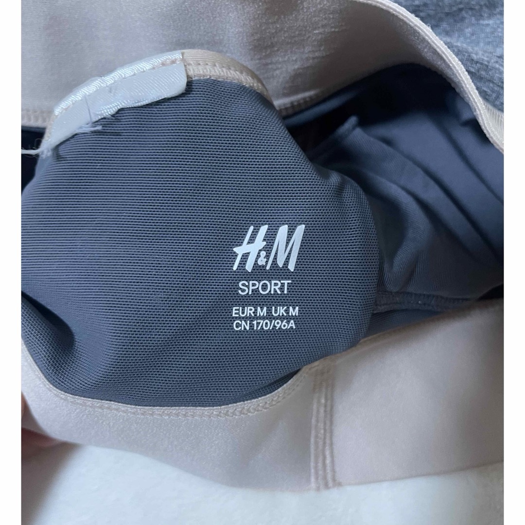 H&M(エイチアンドエム)の🧘‍♀️H＆Mヨガウェア🧘‍♀️ スポーツ/アウトドアのトレーニング/エクササイズ(ヨガ)の商品写真