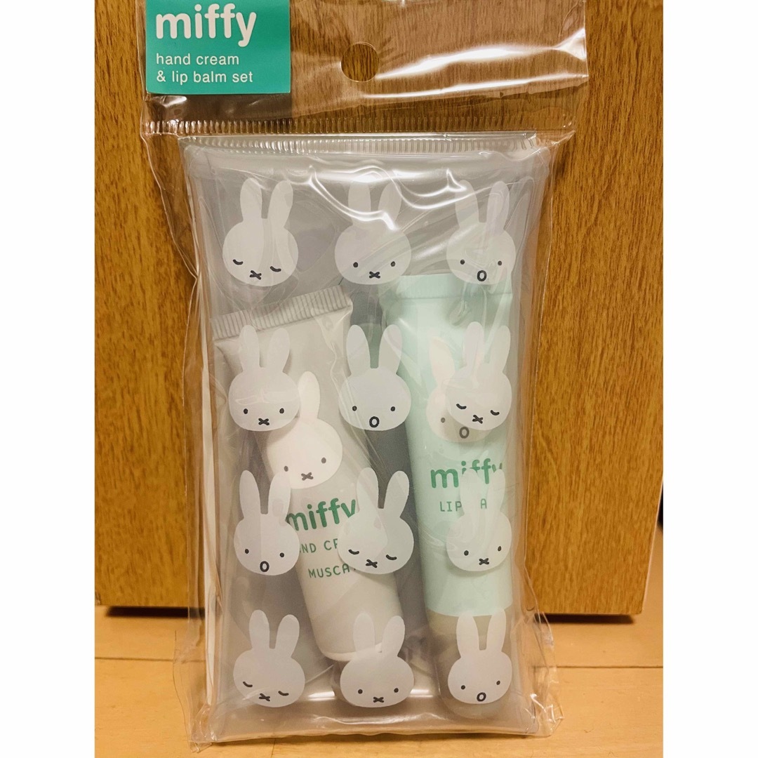 miffy(ミッフィー)のミッフィー　ケースインハンド&リップセット コスメ/美容のボディケア(ハンドクリーム)の商品写真