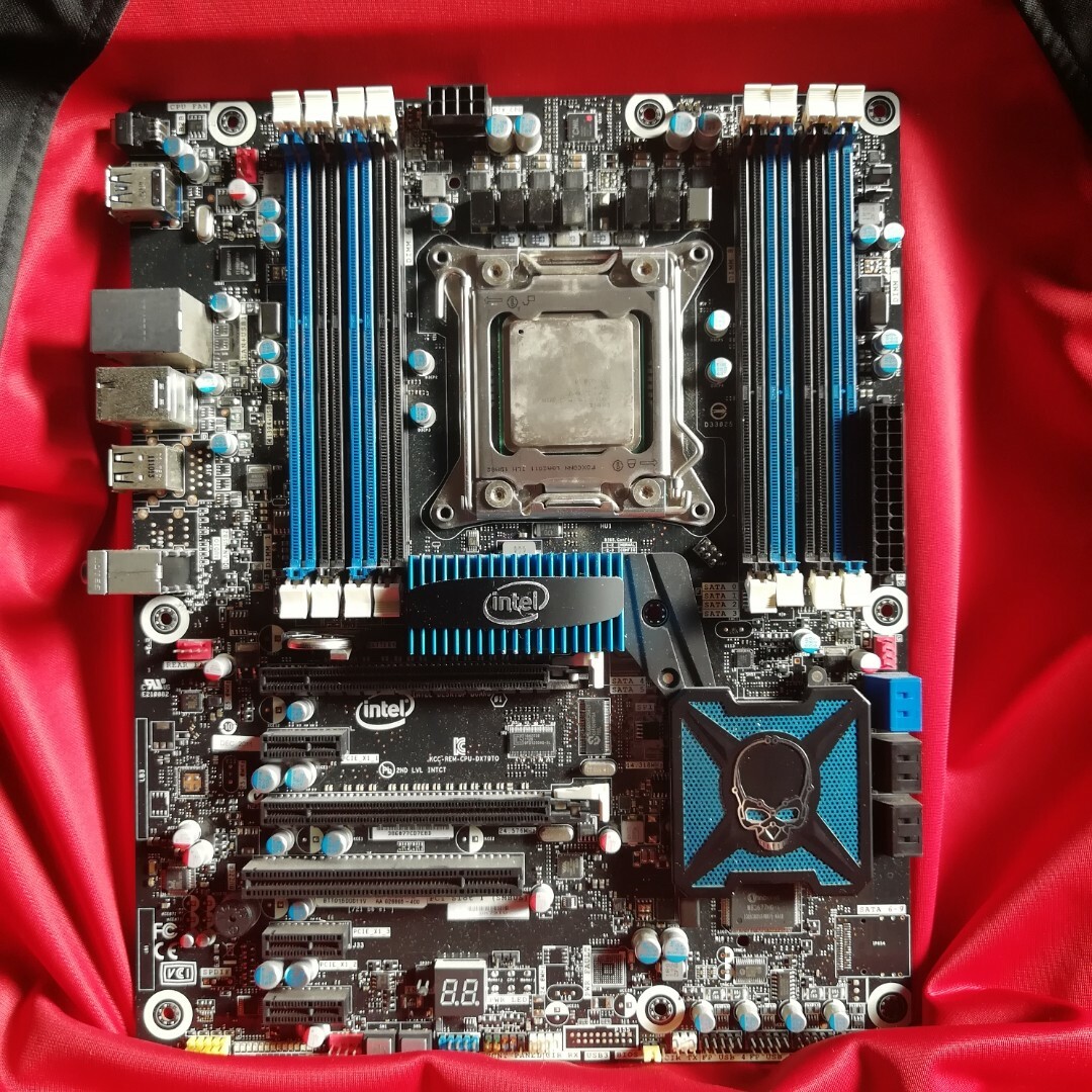 マザーボード Intel Dx79To LGA2011スマホ/家電/カメラ