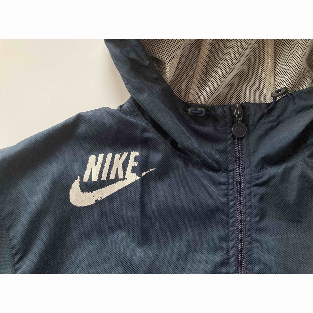 NIKE(ナイキ)のNIKE ナイロンパーカー L ネイビー メンズのジャケット/アウター(ナイロンジャケット)の商品写真